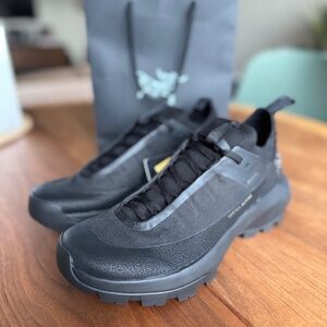 NWT! Arc’teryx Vertex Alpine GTX Women’s Sneakers Trail Shoes Sz 8 Gore Tex